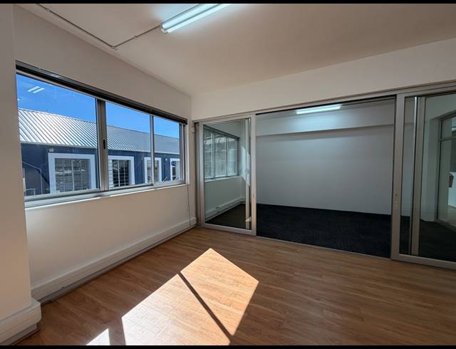 438M² OFFICE TO LET IN GREEN POINT